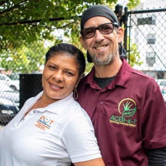 Meet your Posher, Ana - Picture 1 of 2